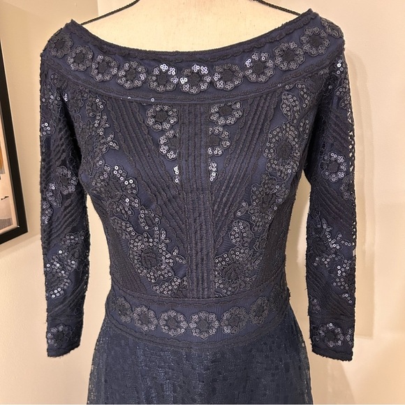 Tadashi Shoji Blue Sequin Embellished Gown with Bateau Neckline SZ 8 - Picture 3 of 7